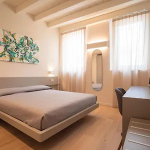 maison-calcirelli-rooms.hotelinveneto.com/