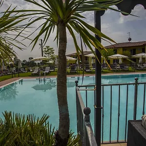 Karina Hotel apartamentowy Moniga del Garda